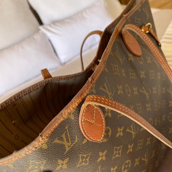 Authentic Louis Vuitton Neverfull mm - Picture 5 of 12